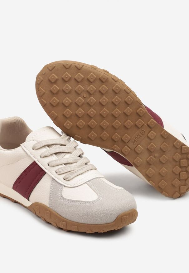 Born2be - Beżowo-Bordowe Sneakersy z Geometrycznym Wzorem Ilaniela. Okazja: na co dzień. Kolor: beżowy. Materiał: jeans. Wzór: geometria. Obcas: na płaskiej podeszwie
