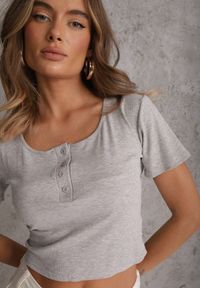 Renee - Szary Top z Bawełny Ozdobiony Guzikami przy Dekolcie Nediva. Okazja: na co dzień. Kolor: szary. Materiał: bawełna. Wzór: aplikacja. Styl: casual #4
