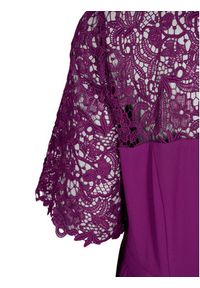 Zizzi Sukienka koktajlowa M58842A Fioletowy Regular Fit. Kolor: fioletowy. Styl: wizytowy