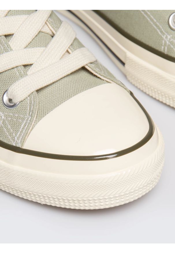 Big-Star - Trampki męskie niskie pistacjowe RR174615 300. Kolor: zielony. Materiał: jeans, materiał. Styl: elegancki