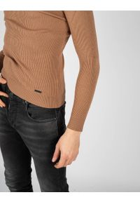 Takeshy Kurosawa Sweter | 83058 | Dolcevita Costina Lana | Mężczyzna | Brązowy. Typ kołnierza: golf. Kolor: brązowy. Materiał: poliamid, wiskoza, kaszmir, wełna. Wzór: aplikacja, ze splotem #8