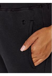 Deha Spodnie dresowe D63007 Czarny Relaxed Fit. Kolor: czarny. Materiał: bawełna