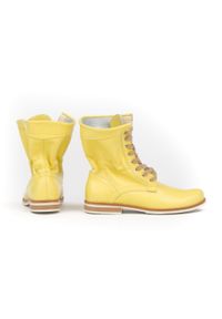 Zapato - sznurowane botki workery - skóra naturalna - model 424 - kolor bananowy. Okazja: na spacer. Wysokość cholewki: za kostkę. Kolor: żółty. Materiał: skóra. Styl: sportowy