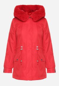 Born2be - Czerwona Kurtka Parka z Odpinanym Futerkowym Obszyciem przy Kapturze Inelithrae. Okazja: na co dzień. Typ kołnierza: golf. Kolor: czerwony. Materiał: jeans. Sezon: zima. Styl: klasyczny, casual, elegancki #7