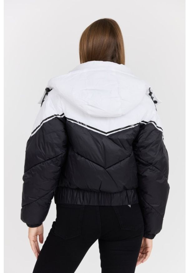 Karl Lagerfeld - KARL LAGERFELD Czarna damska kurtka Colorblock Padded Jacket. Kolor: czarny. Materiał: poliamid, syntetyk. Długość rękawa: długi rękaw. Długość: długie
