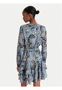 Guess Sukienka codzienna W5BK53 W2770 Niebieski Regular Fit. Okazja: na co dzień. Kolor: niebieski. Materiał: syntetyk. Typ sukienki: proste. Styl: casual