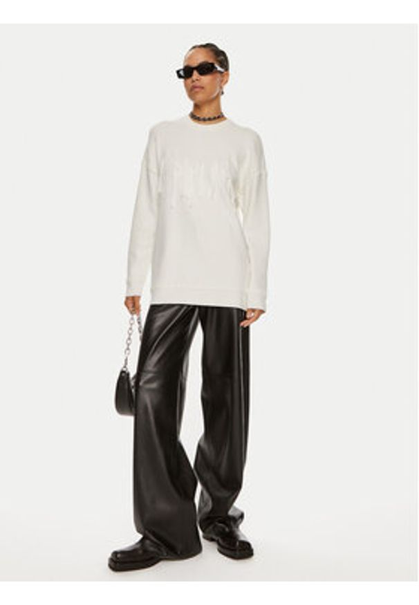 Patrizia Pepe Sweter 8K0238 K207-W146 Biały Regular Fit. Kolor: biały. Materiał: wiskoza