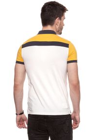 Wrangler - POLO WRANGLER FUNKY POLO AMBER YELLOW W7B50G3UY. Typ kołnierza: polo #3