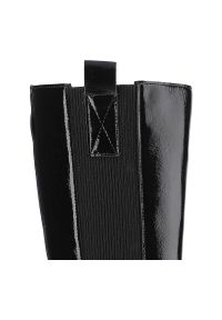 Czarne Kozaki Damskie Nessi Modne Skórzane Buty. Okazja: na co dzień. Zapięcie: zamek. Kolor: czarny. Materiał: skóra, lakier. Szerokość cholewki: normalna. Obcas: na obcasie. Styl: casual. Wysokość obcasa: niski #4