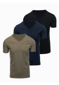 Ombre Clothing - Zestaw męskich bawełnianych t-shirtów V-neck BASIC – czarny/granatowy/ciemnooliwkowy V7 - Rozmiar: L. Okazja: na co dzień, do pracy. Typ kołnierza: dekolt w serek. Kolor: niebieski. Materiał: bawełna. Długość: długie. Wzór: jednolity, gładki. Styl: casual