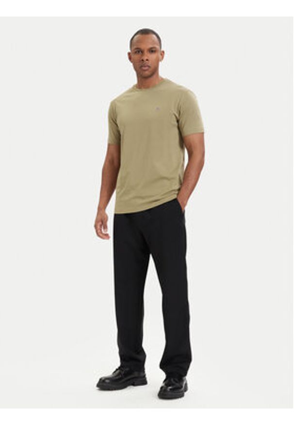 GANT - Gant T-Shirt Shield 2003184 Zielony ciemny Regular Fit. Kolor: zielony. Materiał: bawełna