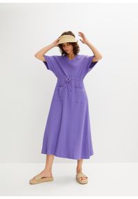 bonprix - Sukienka midi z naszywanymi kieszeniami. Kolor: fioletowy. Materiał: jersey, bawełna. Długość: midi #1