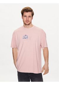 BDG Urban Outfitters T-Shirt 76516764 Różowy Loose Fit. Kolor: różowy. Materiał: bawełna #1