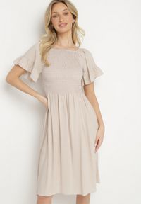 Born2be - Jasnobeżowa Rozkloszowana Sukienka Bawełniana z Bufiastymi Rękawami i Elastyczną Górą Veliova. Okazja: na co dzień. Kolor: beżowy. Materiał: bawełna. Styl: casual, elegancki #3