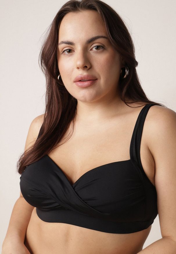 Born2be - Czarne Bikini Dwuczęściowe Zabudowane na Grubych Ramiączkach z Regulacją Aroaete. Kolekcja: plus size. Kolor: czarny. Długość: krótkie