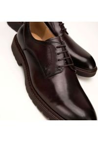Wittchen - Męskie buty derby skórzane z kontrastową wstawką. Okazja: do pracy, na co dzień. Materiał: skóra. Wzór: aplikacja, gładki. Styl: casual, elegancki #3