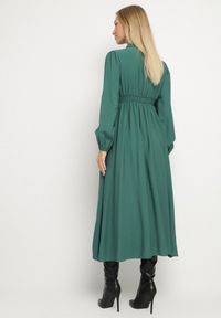 Born2be - Zielona Wiskozowa Plisowana Sukienka z Wiązaniem Asorrise. Okazja: na co dzień. Kolor: zielony. Materiał: wiskoza. Styl: casual, elegancki #3