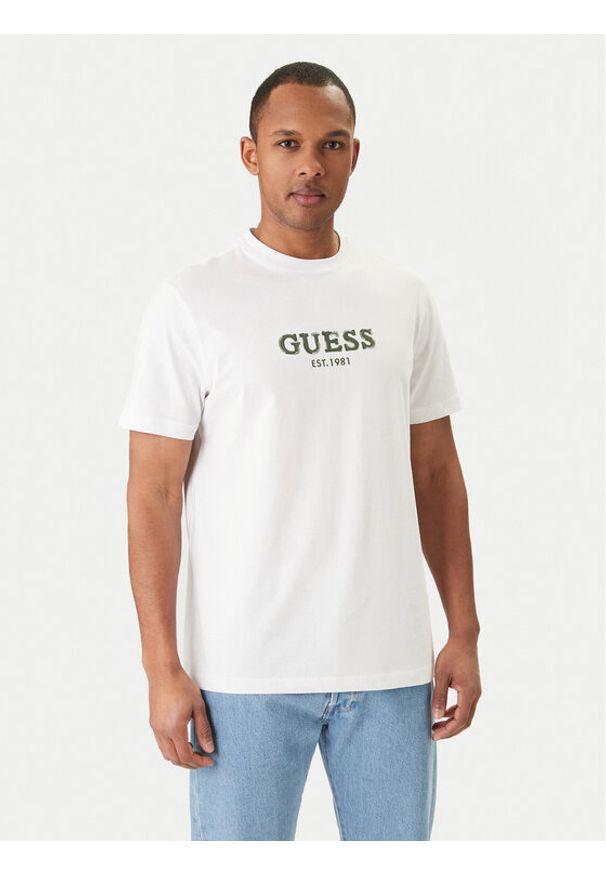 Guess T-Shirt M6GI16 K3032 Biały Regular Fit. Kolor: biały. Materiał: bawełna