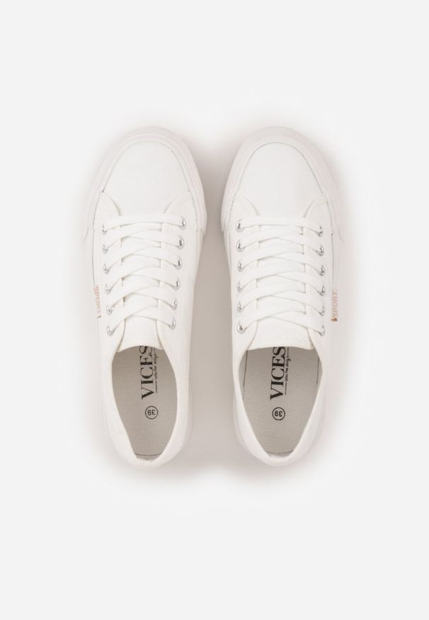 Born2be - Białe Trampki VICES Ozdobione Napisem Riovanne. Okazja: na co dzień. Kolor: biały. Wzór: napisy, aplikacja. Styl: casual, klasyczny, elegancki