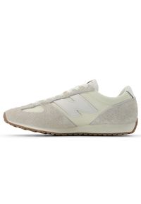 Buty unisex New Balance U471KAB – beżowe. Kolor: beżowy. Materiał: zamsz, materiał, syntetyk. Szerokość cholewki: normalna. Wzór: jodełka. Sezon: lato #5