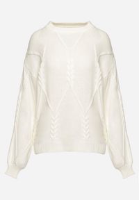 Born2be - Jasnobeżowy Sweter Ozdobiony Ściągaczami i Splotem Temirene. Okazja: na co dzień. Kolor: beżowy. Materiał: dzianina, jeans. Wzór: aplikacja, ze splotem. Styl: casual #4