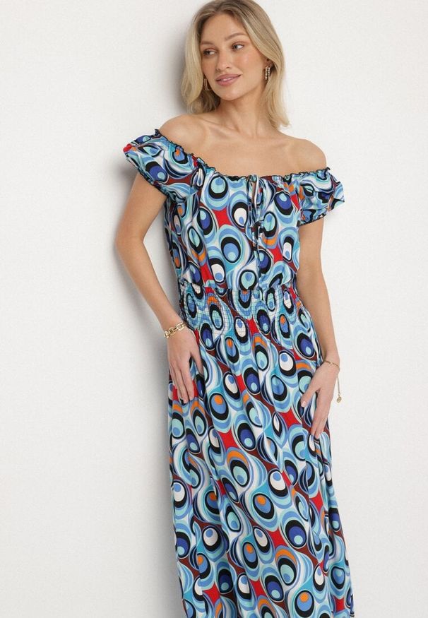 Born2be - Niebieska Sukienka z Geometrycznym Wzorem i Hiszpańskim Dekoltem Tosile. Okazja: na co dzień. Kolor: niebieski. Długość rękawa: długi rękaw. Wzór: geometria. Sezon: lato. Styl: elegancki, casual, klasyczny