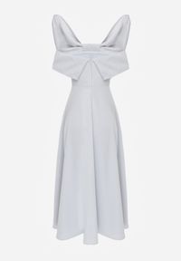 Renee - Niebieska Rozkloszowana Sukienka Koktajlowa VICES z Hiszpańskim Dekoltem Neamerianne. Okazja: na wesele, na ślub cywilny. Typ kołnierza: dekolt hiszpanka. Kolor: niebieski. Materiał: lakier, poliester. Typ sukienki: rozkloszowane. Styl: wizytowy #7