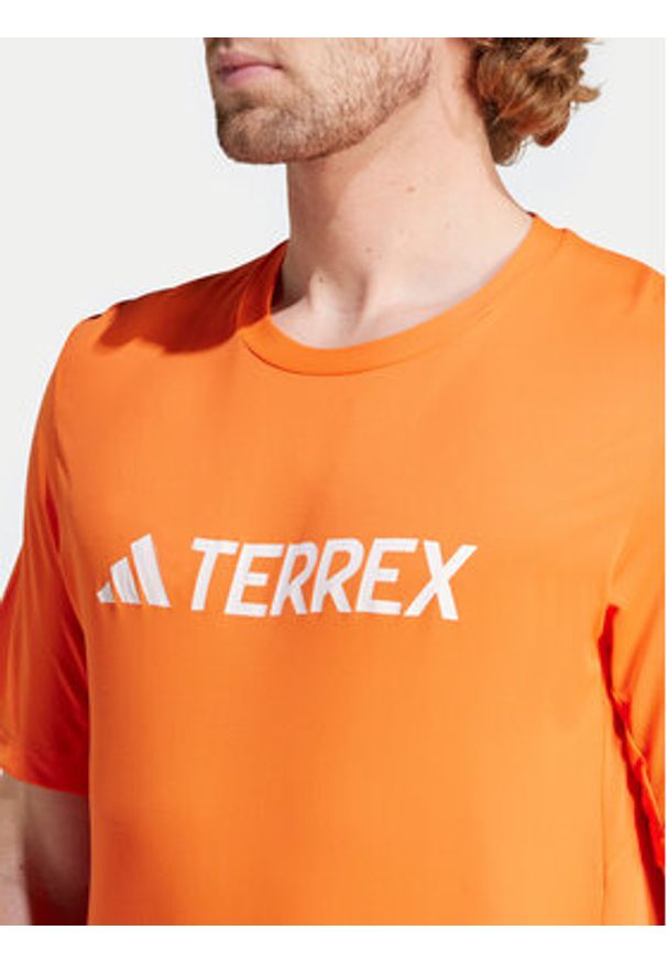Adidas - adidas Koszulka techniczna Terrex Multi Endurance Tech IY9427 Pomarańczowy Regular Fit. Kolor: pomarańczowy. Materiał: syntetyk