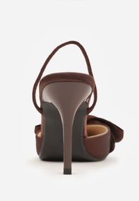 Born2be - Brązowe Satynowe Szpilki z Odkrytą Piętą i Ozdobną Kokardą Argatea. Okazja: na co dzień, na spotkanie biznesowe, na ślub cywilny, do pracy, na wesele, na imprezę. Kolor: brązowy. Materiał: satyna. Obcas: na szpilce. Styl: casual, biznesowy, elegancki, klasyczny #7