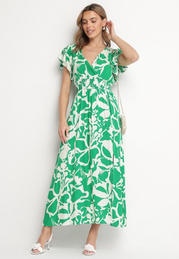 Born2be - Zielona Sukienka z Wiskozy z Kopertowym Dekoltem w Abstrakcyjny Wzór Taslevi. Okazja: na co dzień. Typ kołnierza: dekolt kopertowy. Kolor: zielony. Materiał: wiskoza. Typ sukienki: kopertowe. Styl: elegancki, klasyczny, casual