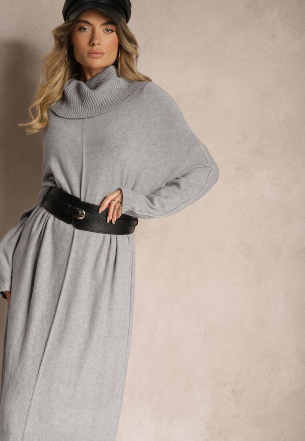 Renee - Szara Sweterkowa Sukienka z Wiskozą z Golfem i Eleganckimi Rozcięciami Elettrina. Okazja: na co dzień, na spacer. Typ kołnierza: golf. Kolor: szary. Materiał: wiskoza. Długość rękawa: długi rękaw. Styl: elegancki