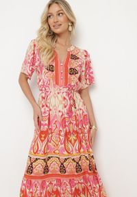 Born2be - Czerwona Wiskozowa Sukienka Boho Zapinana na Guziki z Materiałowym Paskiem w Talii Dimovana. Okazja: na co dzień. Typ kołnierza: dekolt w serek. Kolor: czerwony. Materiał: wiskoza, materiał. Długość rękawa: krótki rękaw. Wzór: aplikacja. Typ sukienki: proste. Styl: boho #6