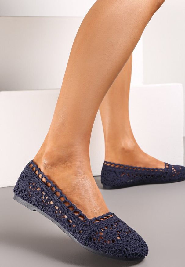 Born2be - Granatowe Ażurowe Balerinki z Koronką Ziel. Okazja: na co dzień. Kolor: niebieski. Materiał: koronka. Wzór: koronka, ażurowy. Sezon: lato. Styl: casual