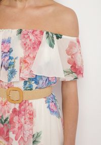 Born2be - Różowa Sukienka Typu Hiszpanka w Kwiaty z Paskiem Sademire. Okazja: na co dzień. Typ kołnierza: dekolt hiszpanka. Kolor: różowy. Wzór: kwiaty. Styl: casual #5