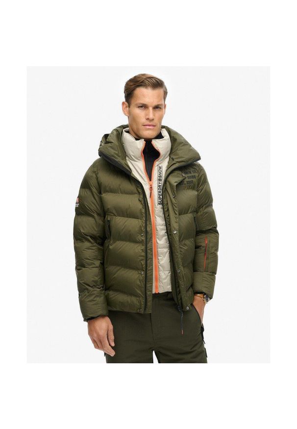 Superdry - Kurtka narciarska SPORT z pikowaniami. Kolor: zielony. Długość rękawa: długi rękaw. Styl: sportowy