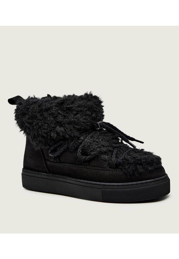Inuikii - INUIKII TEDDY LOW Śniegowce damskie. Okazja: na co dzień. Kolor: czarny. Materiał: materiał, guma, wełna. Szerokość cholewki: normalna. Sezon: zima. Styl: elegancki, casual