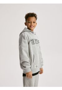 Reserved - Bluza z kapturem - jasnoszary. Typ kołnierza: kaptur. Kolor: szary. Materiał: dzianina, bawełna #1