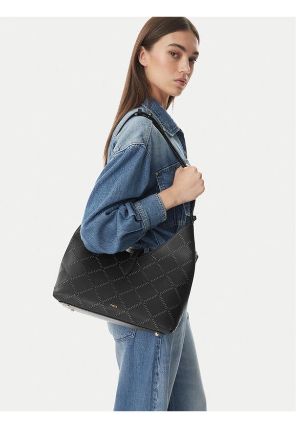 Furla Torebka Goccia M WB01499 BX3947 KH O6000 Czarny. Kolor: czarny. Materiał: skórzane