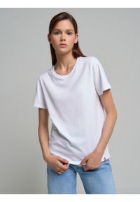 Big-Star - Koszulka damska biała Dorizi 101. Kolor: biały. Materiał: bawełna, materiał, skóra. Długość rękawa: krótki rękaw. Długość: krótkie. Wzór: gładki