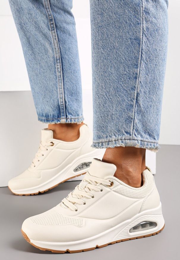 Renee - Beżowe Sneakersy z Imitacji Skóry na Podeszwie Air ze Sznurowaniem Nirele. Okazja: na spacer. Kolor: beżowy. Materiał: skóra. Obcas: na płaskiej podeszwie. Sport: turystyka piesza