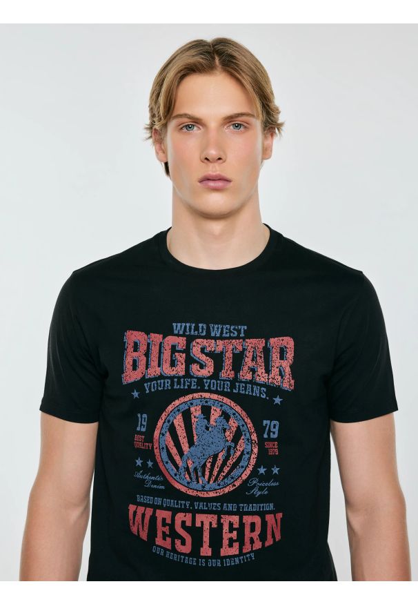 Big-Star - Koszulka męska z linii Authentic z nadrukiem czarna Wester 906. Okazja: na co dzień. Kolor: czarny. Materiał: bawełna. Wzór: nadruk. Styl: klasyczny, casual