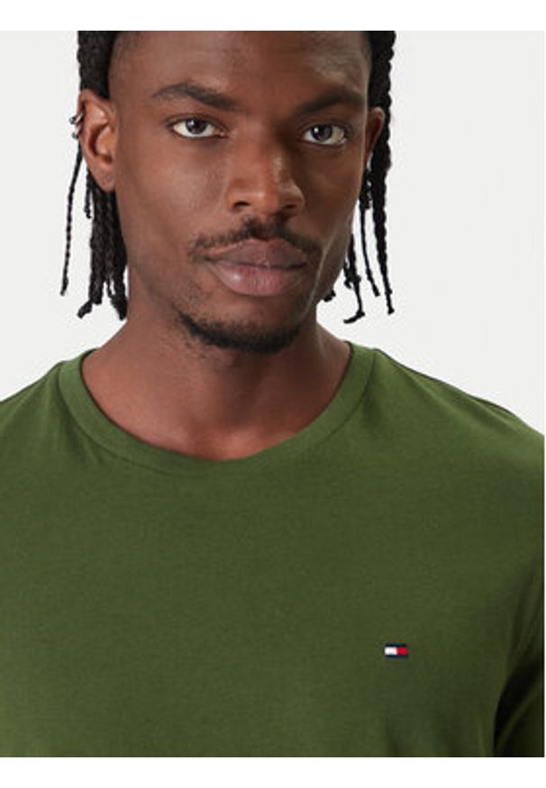 TOMMY HILFIGER - Tommy Hilfiger T-Shirt Ess Seasonal MW0MW39995 Zielony Regular Fit. Kolor: zielony. Materiał: bawełna