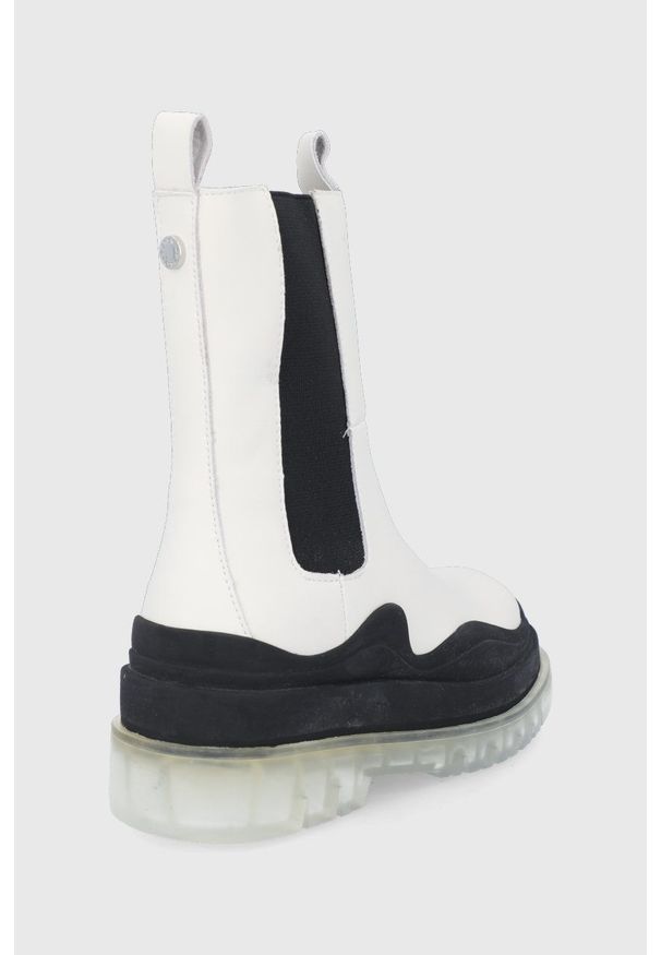 Steve Madden - Sztyblety skórzane Challenger. Nosek buta: okrągły. Kolor: beżowy. Materiał: skóra. Obcas: na obcasie. Wysokość obcasa: niski