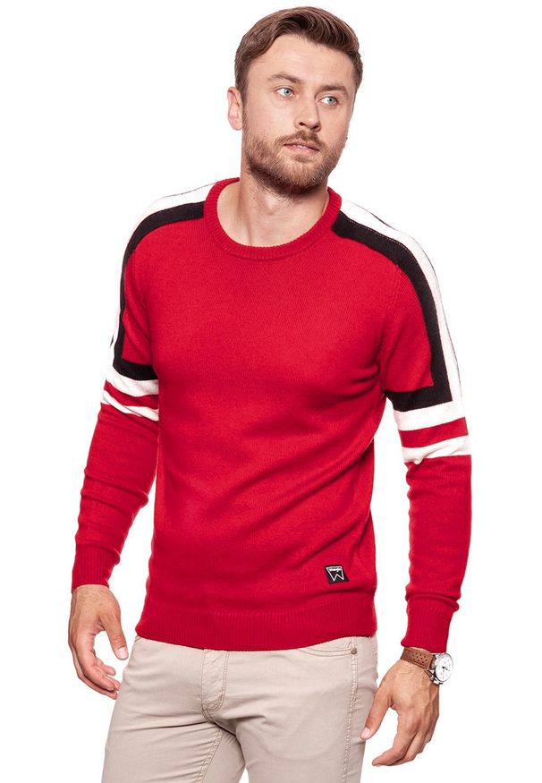 Wrangler - MĘSKI SWETER WRANGLER RETRO CREW SALSA RED W8635P3WN. Kolor: czerwony. Materiał: wełna. Styl: retro