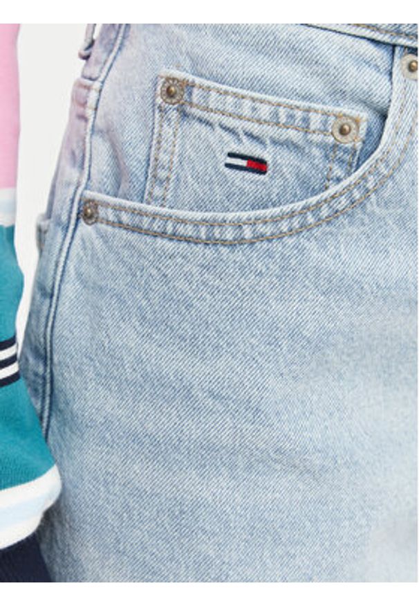 Tommy Jeans Bermudy DW0DW23123 Niebieski jasny Regular Fit. Kolor: niebieski. Materiał: bawełna