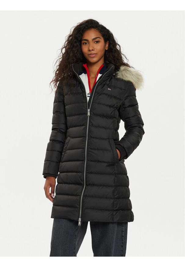 Tommy Jeans Kurtka puchowa Essential DW0DW18864 Czarny Slim Fit. Kolor: czarny. Materiał: syntetyk. Sezon: zima