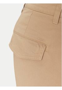 GANT - Gant Szorty materiałowe 205069 Beżowy Relaxed Fit. Kolor: beżowy. Materiał: bawełna