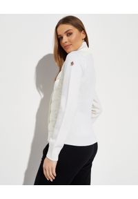 MONCLER - Biała kurtka z wełnianymi rękawami. Kolor: biały. Materiał: wełna. Wzór: aplikacja #2