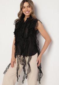 Born2be - Czarna Koszula z Ozdobnymi Falbanami Adoria. Kolor: czarny. Sezon: lato, wiosna. Styl: klasyczny, elegancki