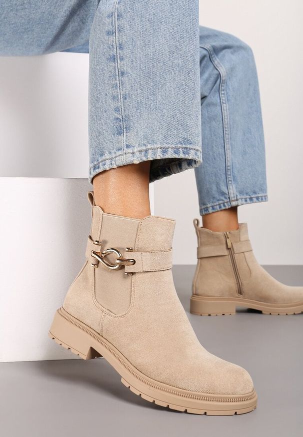 Born2be - Beżowe Botki Sztyblety na Obcasie Ozdobione Metaliczną Aplikacją Mlirena. Okazja: na co dzień. Kolor: beżowy. Materiał: jeans. Wzór: aplikacja. Obcas: na obcasie. Styl: elegancki, wizytowy, klasyczny, casual. Wysokość obcasa: średni